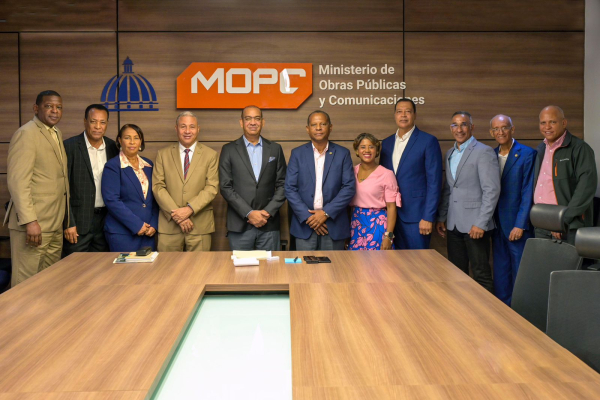 CODIA sostuvo encuentro con ministro de Obras Públicas y Comunicaciones (MOPC)